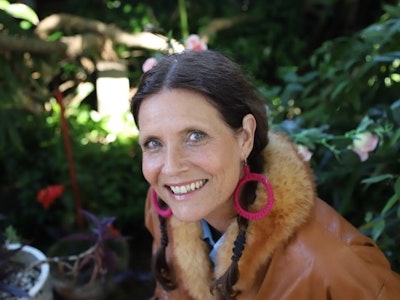 Lisa Nicol