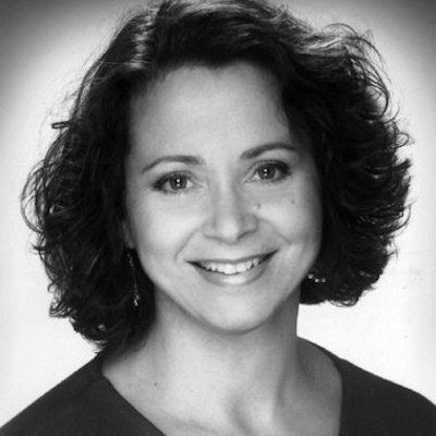 Vicky Alvear Shecter