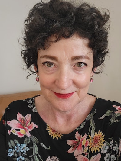 Afternoon tea with Monica McInerney on When Sullivan Met Lola