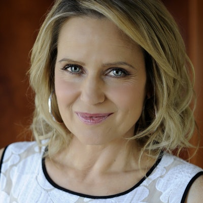 portrait photo of Shaynna Blaze