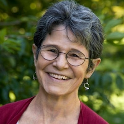 portrait photo of Laura Shapiro