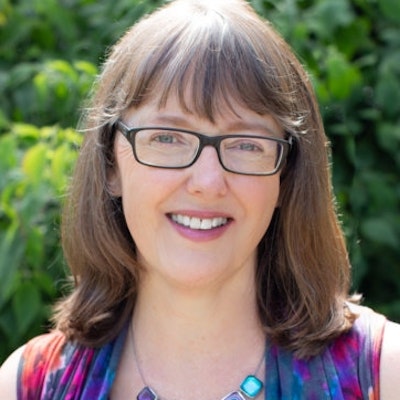 portrait photo of Deborah Underwood