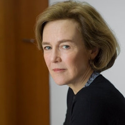 portrait photo of Janny Scott