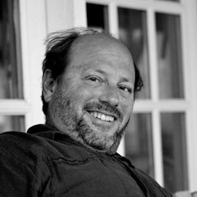 portrait photo of Lee Kravitz