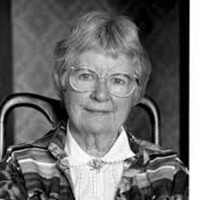 portrait photo of Gwen Harwood