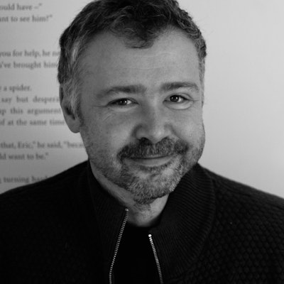 portrait photo of Steven Hall