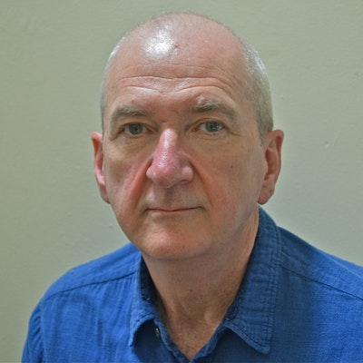 portrait photo of Peter Cotton