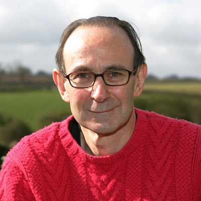 portrait photo of Oliver James