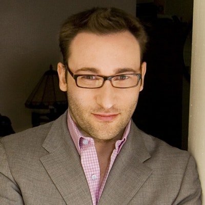 portrait photo of Simon Sinek