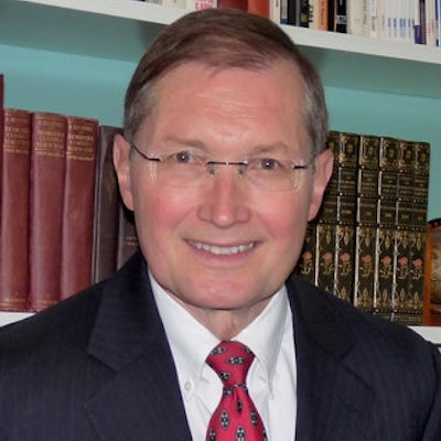 portrait photo of Mike Lofgren