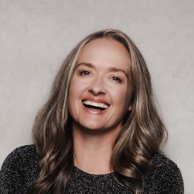 portrait photo of Elisabeth Easther