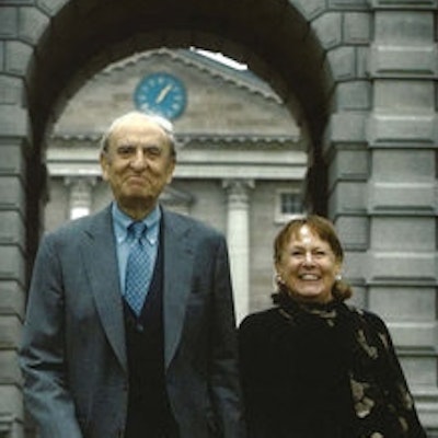 portrait photo of Arthur Gelb