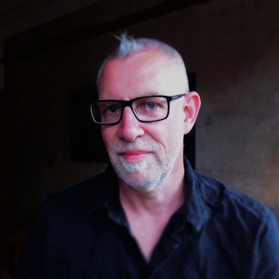 portrait photo of Graeme Macrae Burnet