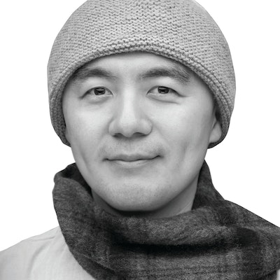 portrait photo of Haemin Sunim