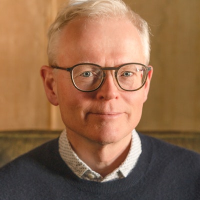 portrait photo of Ian Johnson