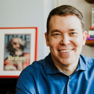 portrait photo of Bruce Feiler