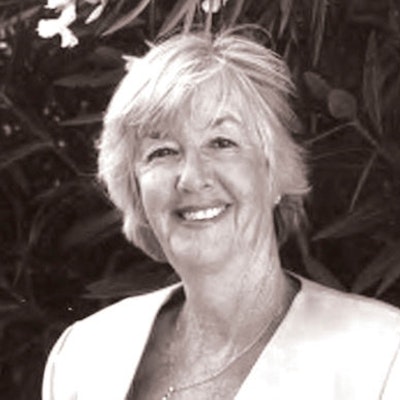 portrait photo of Rhys Bowen