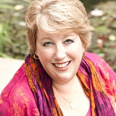 portrait photo of Robin Kaye