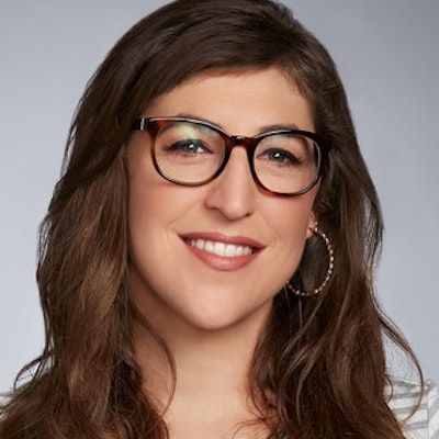 portrait photo of Mayim Bialik