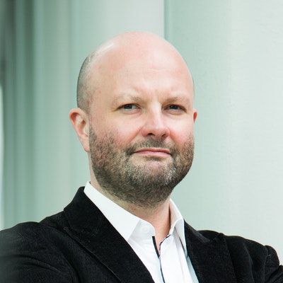 portrait photo of Magnus Renfrew