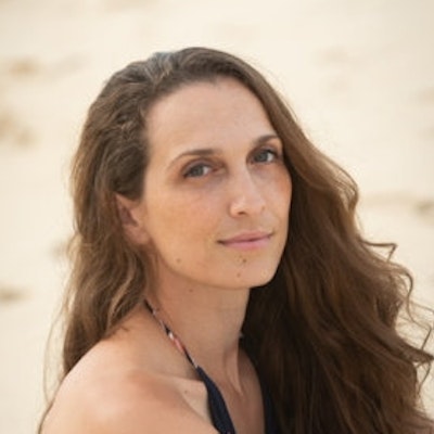 portrait photo of Julia Walton