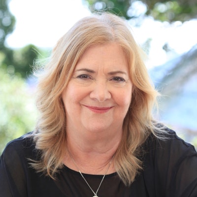 portrait photo of Diana Wichtel