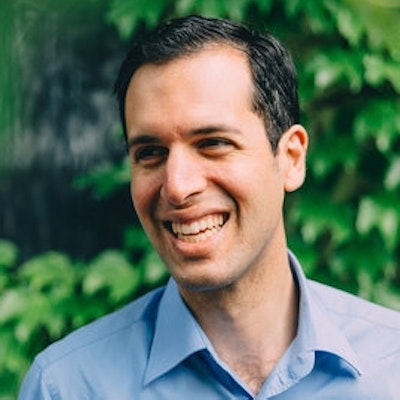 portrait photo of Daniel Stone