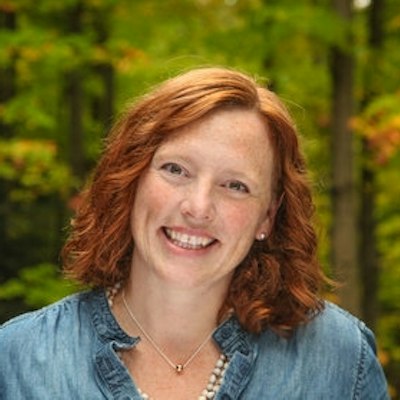 portrait photo of Kelly Hill