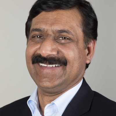 portrait photo of Ziauddin Yousafzai