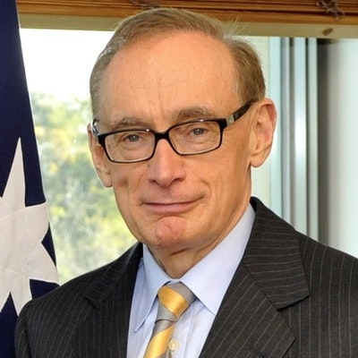 portrait photo of Bob Carr