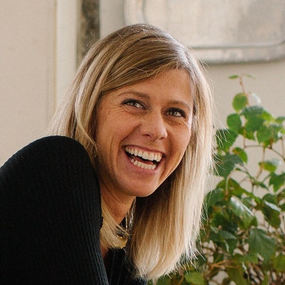 portrait photo of Beck Dorey-Stein