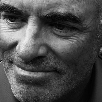 portrait photo of Damien Cox