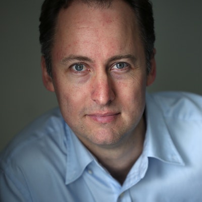 portrait photo of Sebastian Smee