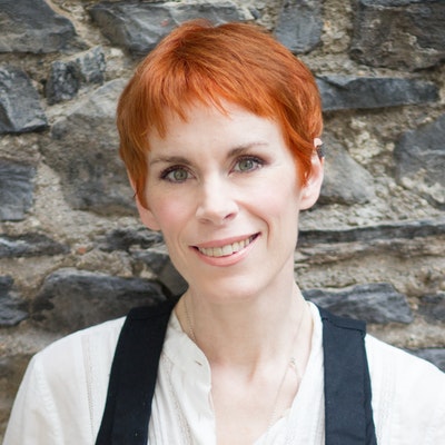 portrait photo of Tana French