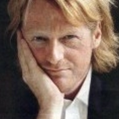 portrait photo of Stephen Law
