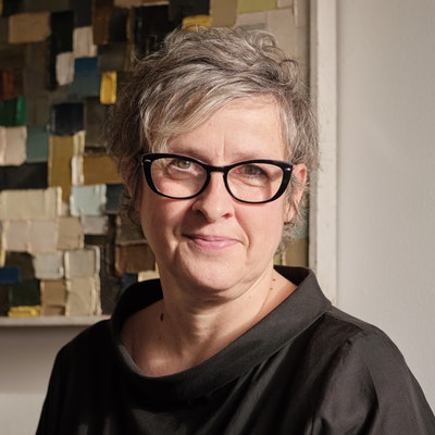 portrait photo of Shelley Klein