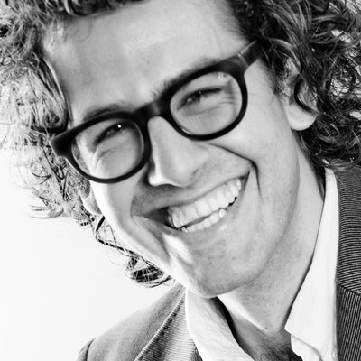 portrait photo of Sam Wasson