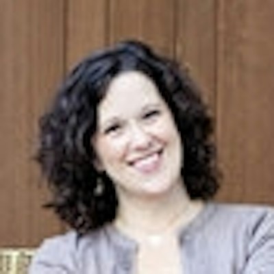 portrait photo of Chloe Neill