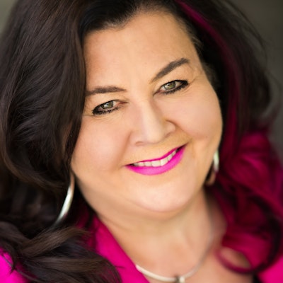 portrait photo of Jo Thomas