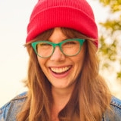 portrait photo of Mary Berg