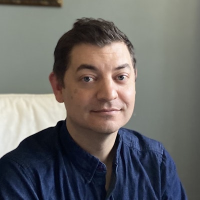 portrait photo of Kevin Wilson