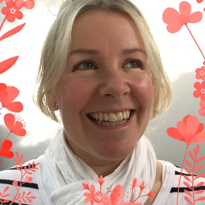 portrait photo of Deb Hudson