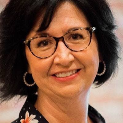 portrait photo of Kara Kinney Cartwright