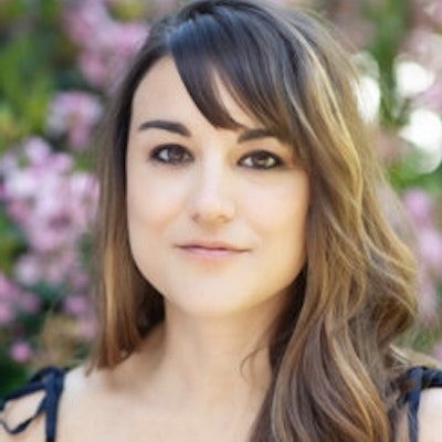 portrait photo of Liz Lawson