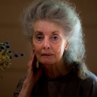 portrait photo of Helen Elliott