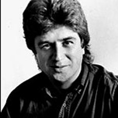 portrait photo of Desmond Barry