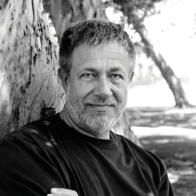 portrait photo of Stefan Rudnicki