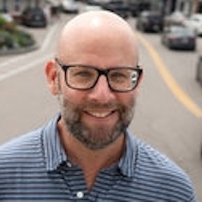 portrait photo of Scott Rothman