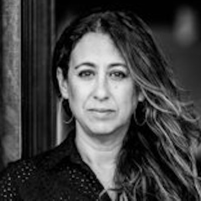 portrait photo of Hayley Krischer