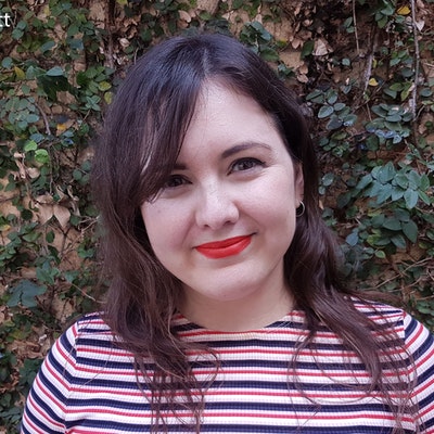 portrait photo of Sophie Overett